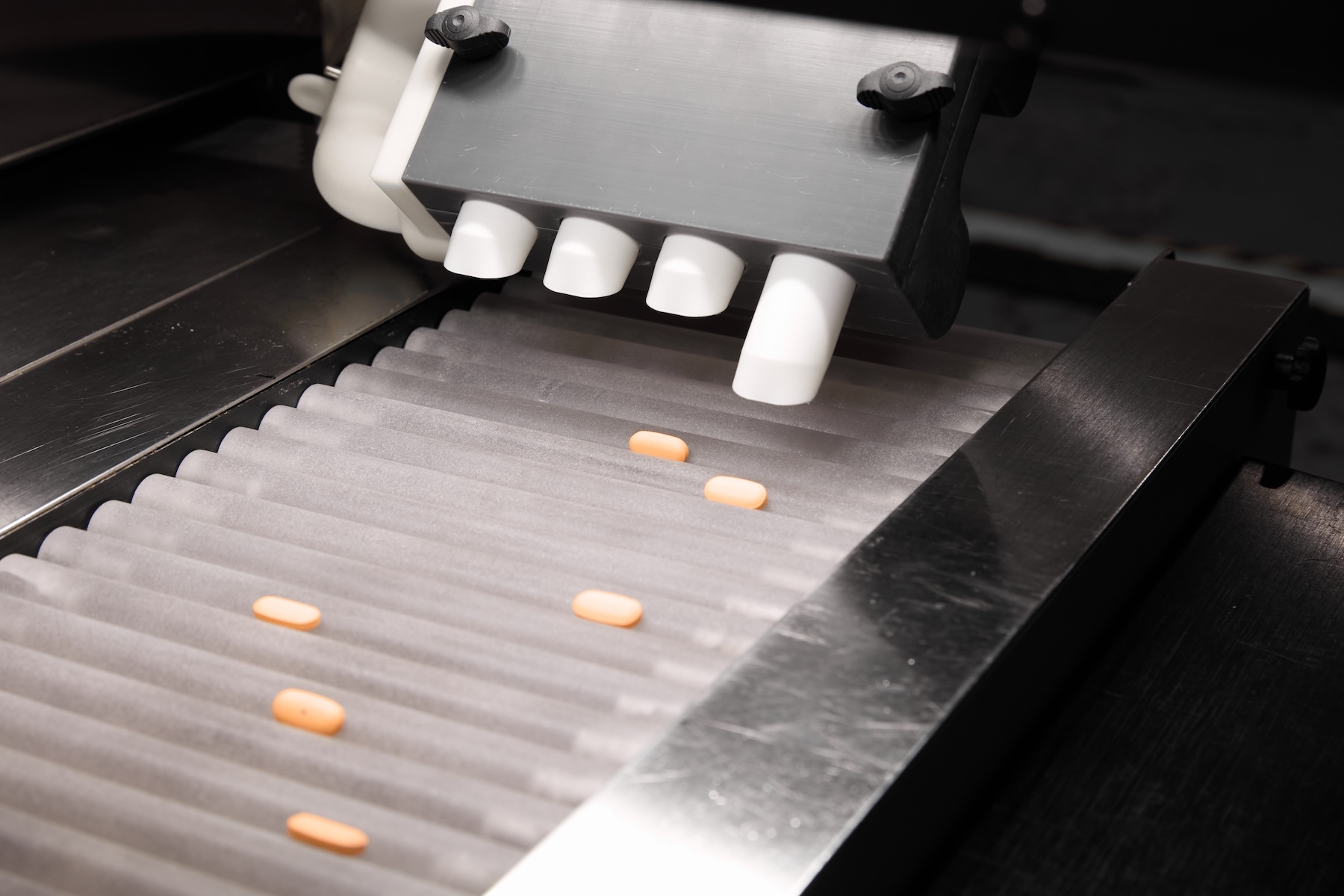 SortSecure_Tablet Inspection Close Up.